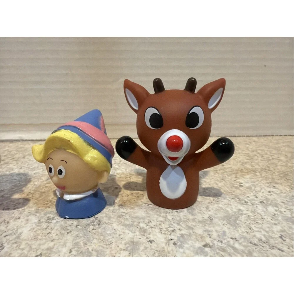 Rudolph the Red Nosed Reindeer 4 Ct Rubber Finger Puppet Bath Toy Set Santa 2”